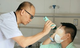 Ti&#234;m filler xo&#225; nhăn tr&#225;n ở spa tư, người đ&#224;n &#244;ng mất ho&#224;n to&#224;n thị lực, phải đi cấp cứu 