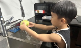 Mới nghỉ hè, mẹ đi làm nhận 10 cuộc gọi của con trong buổi sáng