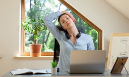 Cách tập thể dục trong giờ nghỉ trưa nơi công sở