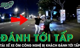 Phẫn nộ clip tài xế xe ôm công nghệ bị hành khách dùng mũ bảo hiểm đánh tới tấp tại Đà Nẵng