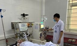 Cứu sống người đàn ông ở Hà Tĩnh bị ngộ độc rượu nặng