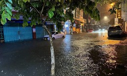 Mưa lớn, cảnh báo lũ trên các sông ở Miền Trung đang lên rất nhanh