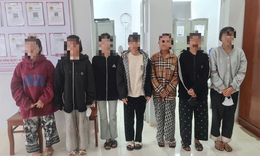 Làm rõ nhóm thiếu nữ dùng roi chích điện tấn công bạn giữa đường