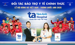 Loạt huyền thoại Manchester Reds được BVĐK T&#226;m Anh chăm s&#243;c y tế khi đến Việt Nam