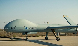 Iran hạ gục UAV trị gi&#225; 30 triệu USD của Israel