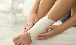 Biểu hiện của bong gân khớp cổ chân