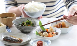 Hệ lụy từ việc nhịn ăn để giảm cân cực đoan ở tuổi dậy thì