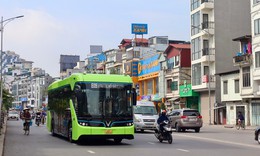 Hà Nội hiện thực hóa mục tiêu chuyển đổi xe xăng và trạm sạc điện ra sao?