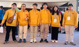 Hai chàng trai vàng Olympic Toán quốc tế 2025 đến từ Nghệ An và Hà Tĩnh