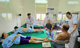 Phối hợp Y học cổ truyền v&#224; hiện đại điều trị hiệu quả hội chứng c&#225;nh tay cổ ở bệnh nh&#226;n đ&#225;i th&#225;o đường