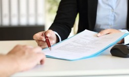 Trường hợp c&#244;ng chức được l&#249;i thời điểm nghỉ hưu