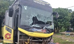 Lật xe khách ở Hà Tĩnh, 9 người tử vong