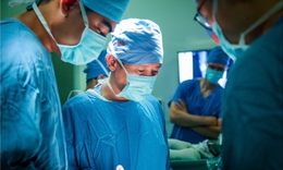 Cảnh báo biến chứng nặng nề nhất sau phẫu thuật thay khớp