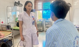 Hút thuốc lá điện tử mỗi ngày, nhiều bạn trẻ nhập viện vì rối loạn tâm thần