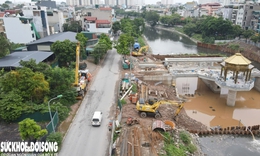 'Lạ mắt' kiến trúc đập dâng đầu tiên trên sông Tô Lịch sắp hoàn thành