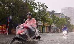 Hà Nội sắp mưa dông mạnh xua tan oi nóng