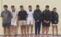 Nhóm 'tuổi teen' liều lĩnh bắt giữ và ép nạn nhân viết giấy nhận nợ