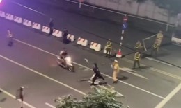 Hai thanh ni&#234;n đ&#226;m xe g&#226;y trọng thương c&#244;ng an đối diện nhiều tội danh