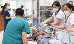 Đội cấp cứu lưu động Nghệ An trực chiến bão số 5