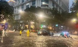 Chiều nay Hà Nội mưa dông mạnh