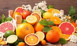 4 nguy cơ tiềm ẩn khi tiêu thụ trái cây họ cam quýt