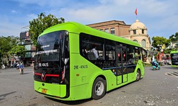 Hà Nội tạm dừng 18 tuyến xe buýt phục vụ lễ sơ duyệt A80