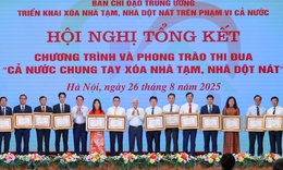 Agribank nhận Bằng khen của Thủ tướng Chính phủ cho các đóng góp trong chương trình 'Cả nước chung tay xóa nhà tạm, nhà dột nát'