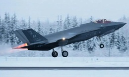Lớp băng khiến F-35 Mỹ th&#224;nh &#39;cục sắt rơi&#39; tr&#234;n bầu trời