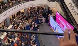 Người đ&#224;n &#244;ng rơi từ tầng 4 trung t&#226;m thương mại Aeon Mall Long Bi&#234;n
