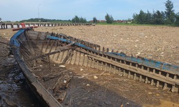 Nan giải &#39;b&#224;i to&#225;n&#39; thu gom, xử l&#253; h&#224;ng trăm tấn r&#225;c chặn luồng lạch