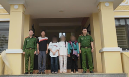 Giải cứu hai nữ sinh sập bẫy 'việc nhẹ lương cao'