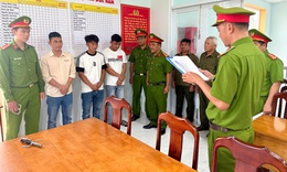 Bắt giam 3 thanh niên gây ra vụ ẩu đả khi đi hát karaoke