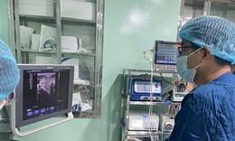 Điều trị u tuyến gi&#225;p n&#234;n mổ hay n&#234;n đốt s&#243;ng cao tần