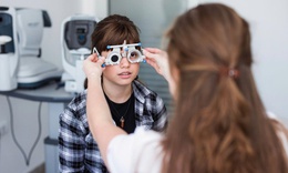 Cận thị – G&#225;nh nặng vẫn hiện hữu v&#224; chưa c&#243; lời giả