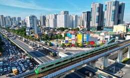 Hà Nội: Xe buýt và đường sắt đô thị đáp ứng tốt nhu cầu đi lại dịp Đại lễ A80