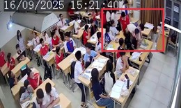 Học sinh h&#224;nh hung gi&#225;o vi&#234;n, lỗi tại ai?