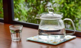 Kh&#225;m ph&#225; t&#225;c dụng của nước ấm đối với cơ thể