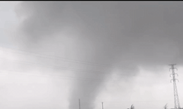 V&#236; sao li&#234;n tiếp xuất hiện lốc xo&#225;y ở nhiều tỉnh th&#224;nh?