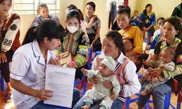 Lai Ch&#226;u: Nỗ lực thay đổi tập qu&#225;n nu&#244;i con của c&#225;c b&#224; mẹ v&#249;ng d&#226;n tộc thiểu số