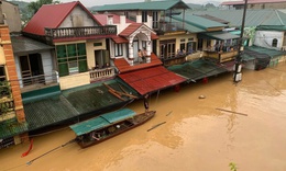 X&#243;t xa người d&#226;n L&#224;o Cai ‘mỗi th&#225;ng chạy lũ một lần’