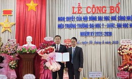 Công bố nghị quyết công nhận Hiệu trưởng Trường Đại học Y - Dược Huế