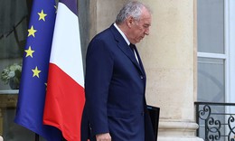Chính phủ Pháp sụp đổ sau thất bại trong cuộc bỏ phiếu tín nhiệm