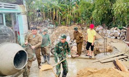 Xuyên Tết dựng nhà giúp dân