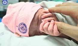 ‘Công dân nhí' đầu tiên chào đời năm 2026 của thủ đô Hà Nội