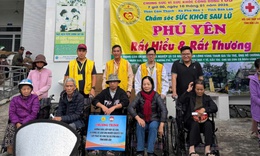 Hàng trăm người dân vùng lũ Đắk Lắk được khám bệnh, phát thuốc miễn phí