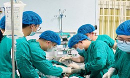 Thanh niên khỏe mạnh bất ngờ sốc tim, bác sĩ bệnh viện miền núi cứu sống bằng kỹ thuật VA-ECMO