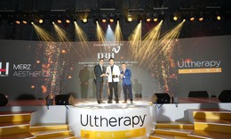 Không cần thực hiện xâm lấn, Dr.Huy Clinic làm chủ xu hướng trẻ da an toàn