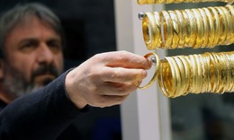 Giá vàng thế giới chạm mức cao kỷ lục, hơn 4.628 USD một ounce