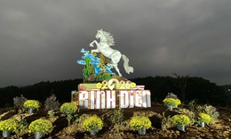 Ngắm linh vật chào Xuân Bính Ngọ 2026 vừa trình làng tại đồi Chuông Gió