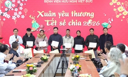 2,2 tỷ đồng hỗ trợ người bệnh nghèo tại phiên chợ Tết 0 đồng ở Bệnh viện Việt Đức